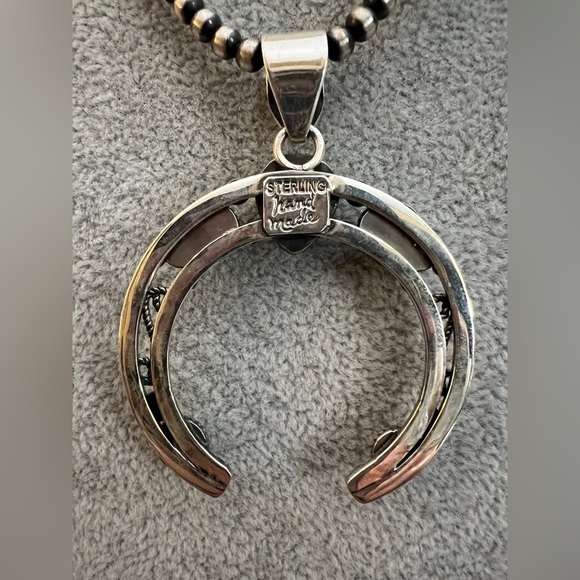 ❤️ Kingman Turquoise NAJA Sterling Navajo Decorative Pendant 13.5Gm / 2.31”L - Picture 3 of 13